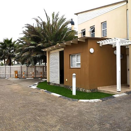 The Waterfront Cottage F12 Суакопмунд Екстериор снимка